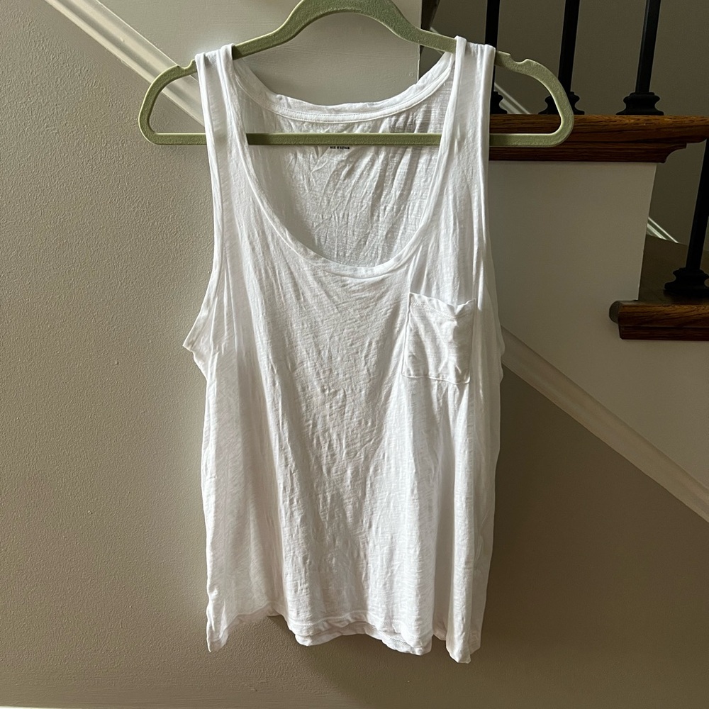 Madewell Scoop Neckline Tank Top White  
Lightweight large slub 100% cotton